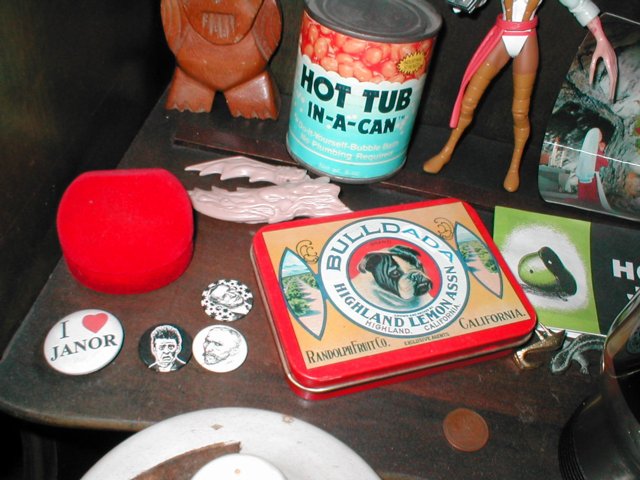 ../Stang/slackermansion/1-03-BulldadaCan.jpg