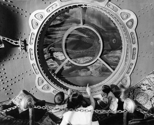 ../IgnatzTopolino/sub_giant_squid_1955.jpg